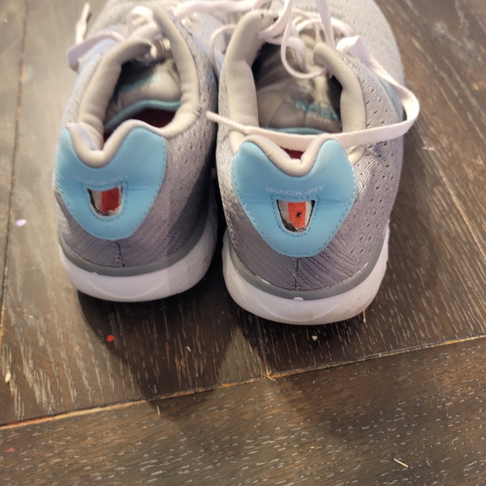 Shoes - Picture 4 of 4